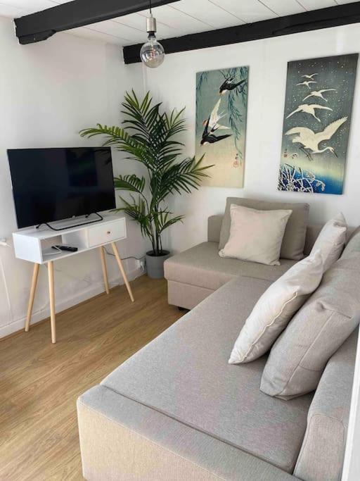 New Renovated Beach Front Cottage Mousehole Exterior foto