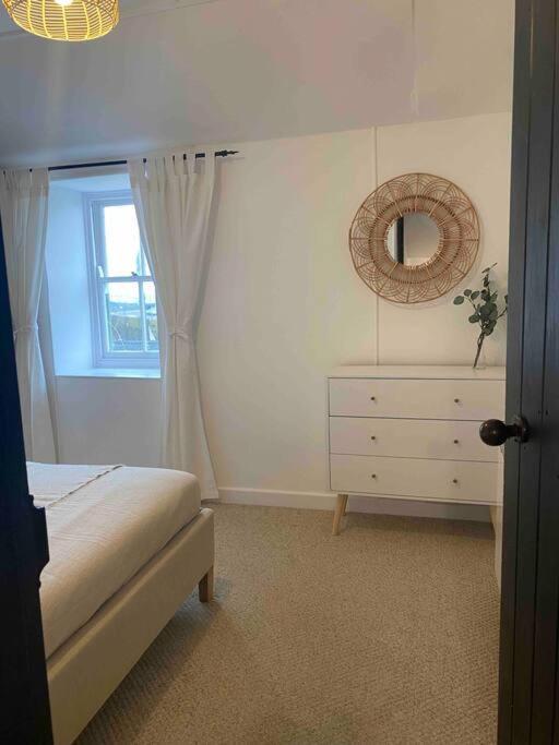 New Renovated Beach Front Cottage Mousehole Exterior foto