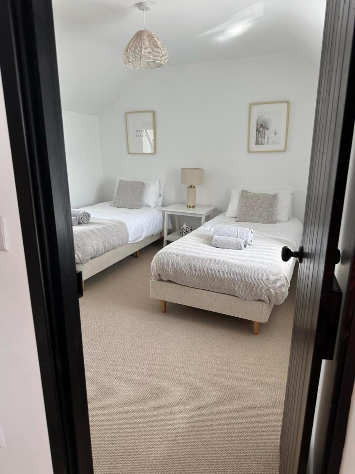 New Renovated Beach Front Cottage Mousehole Exterior foto