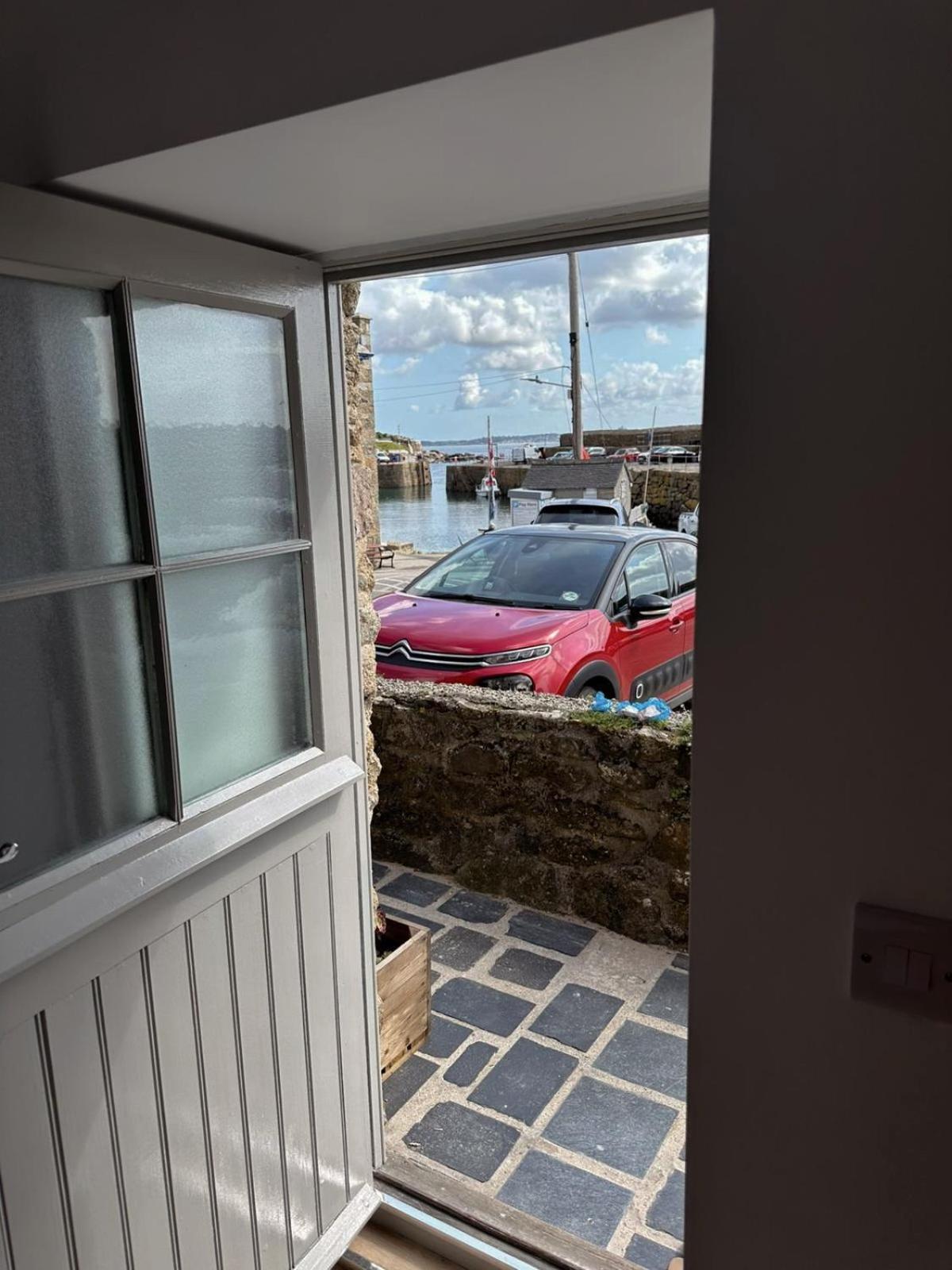 New Renovated Beach Front Cottage Mousehole Exterior foto